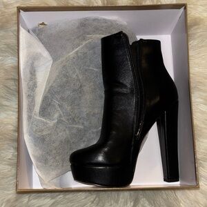 Elegant Black Platform Ankle Boots